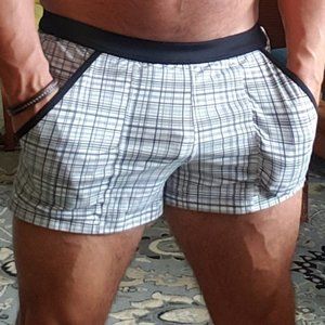 Men's shorts: Short Shorts in White Architectural Print